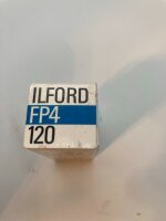 Ilford FP4 120, Panchromatischer Schwarzweißfilm, OVP, Ablauf November 1974