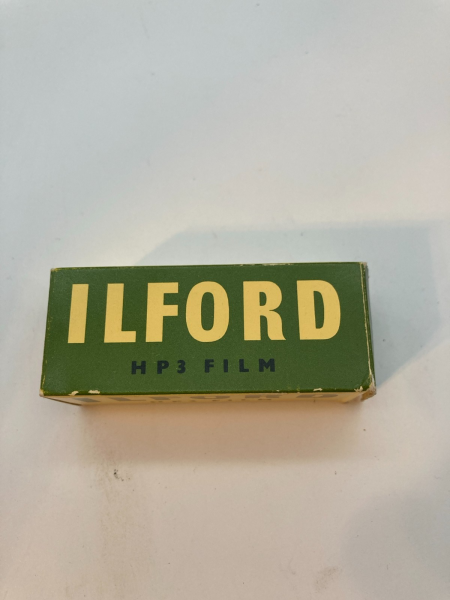 Ilford Limited HP3 Schwarzweißfilm, ASA 400, DIN 27, OVP,  Ablaufdatum 01/1967